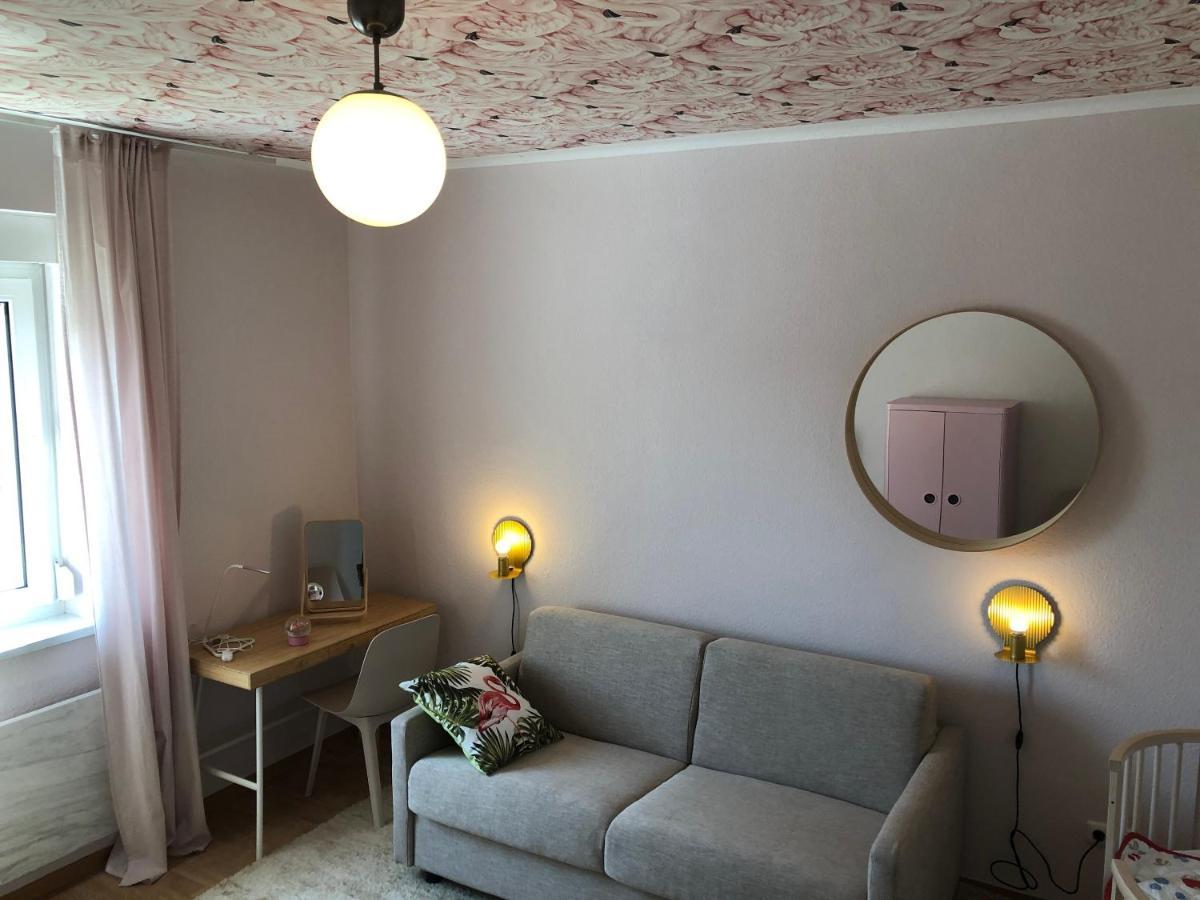 Altstadt Naehe 7 Min Fussweg Ueber Alte Maibruecke Zu Pension Mit Balkon & Garten, Ideal For Long Stay, Relocation Ochsenfurt Exterior photo