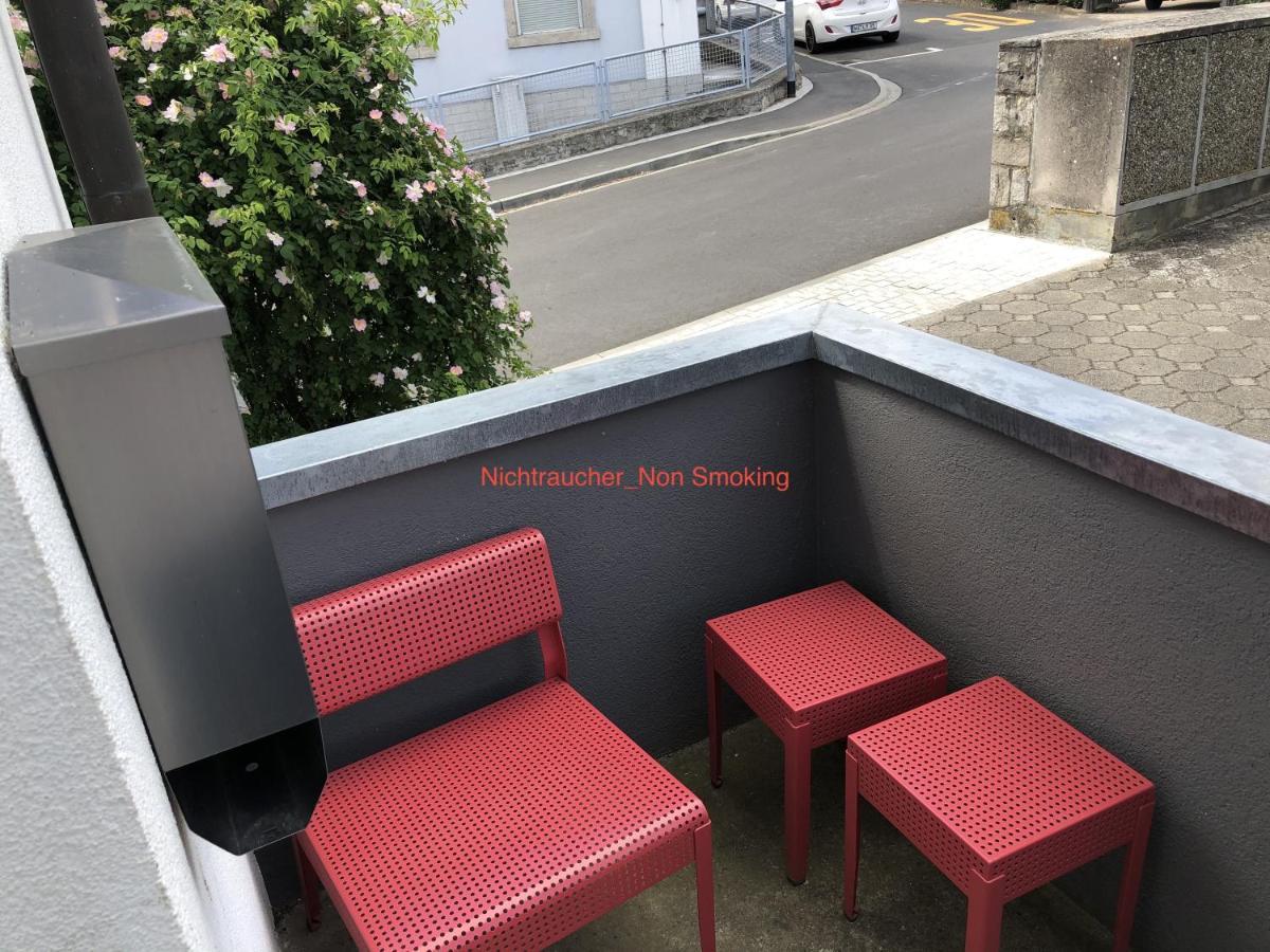 Altstadt Naehe 7 Min Fussweg Ueber Alte Maibruecke Zu Pension Mit Balkon & Garten, Ideal For Long Stay, Relocation Ochsenfurt Exterior photo