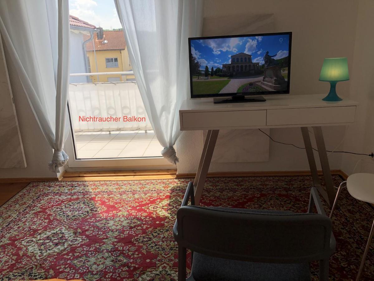 Altstadt Naehe 7 Min Fussweg Ueber Alte Maibruecke Zu Pension Mit Balkon & Garten, Ideal For Long Stay, Relocation Ochsenfurt Exterior photo