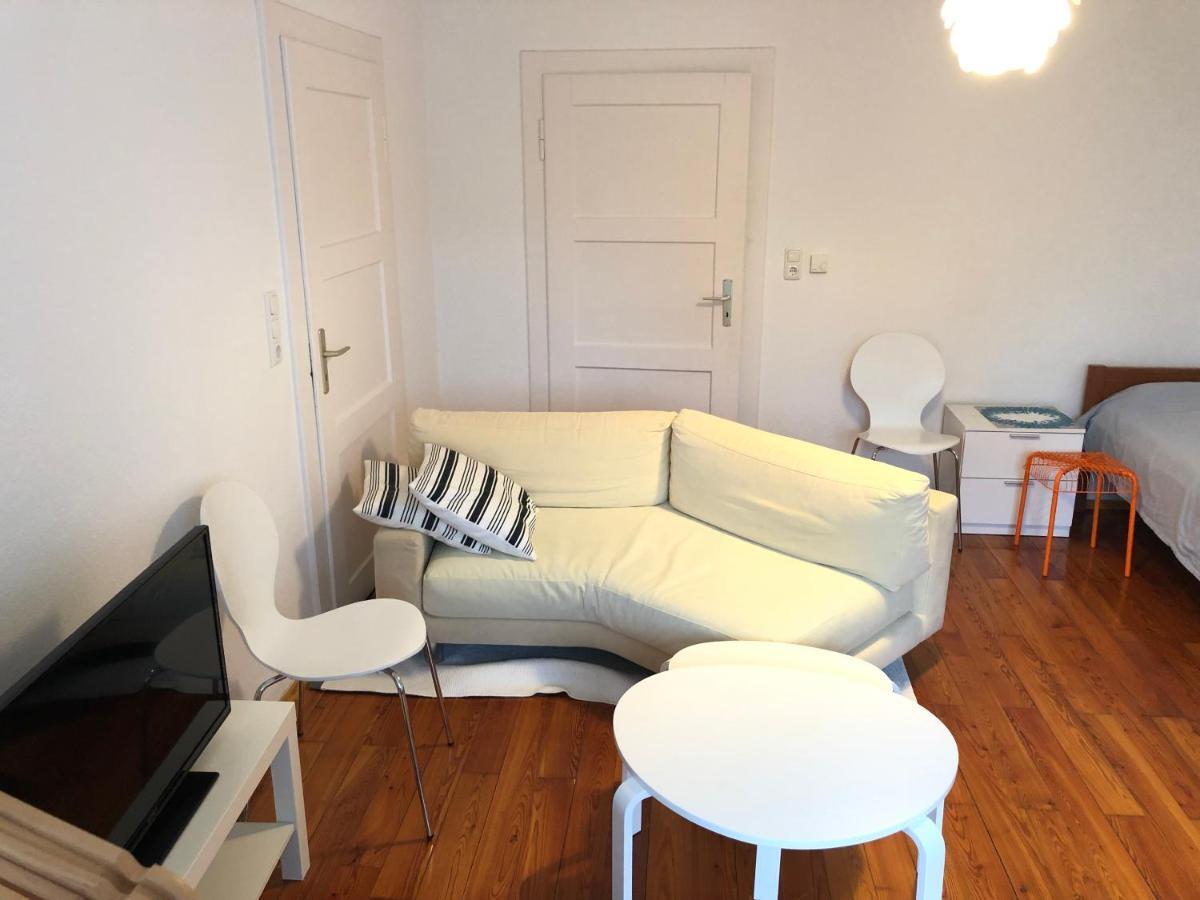 Altstadt Naehe 7 Min Fussweg Ueber Alte Maibruecke Zu Pension Mit Balkon & Garten, Ideal For Long Stay, Relocation Ochsenfurt Exterior photo